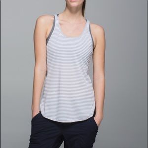 White lululemon tank top